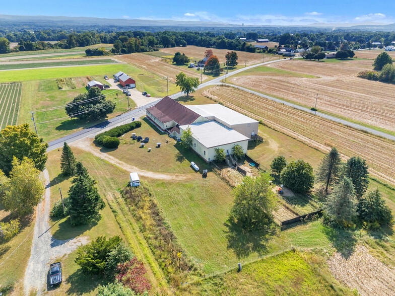 More Photos Of 203 Long Plain Rd, Whately Service For Sale