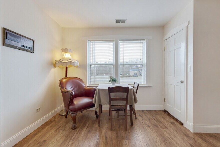 More Photos Of 8621 US Hwy 12, Richmond Bar For Sale