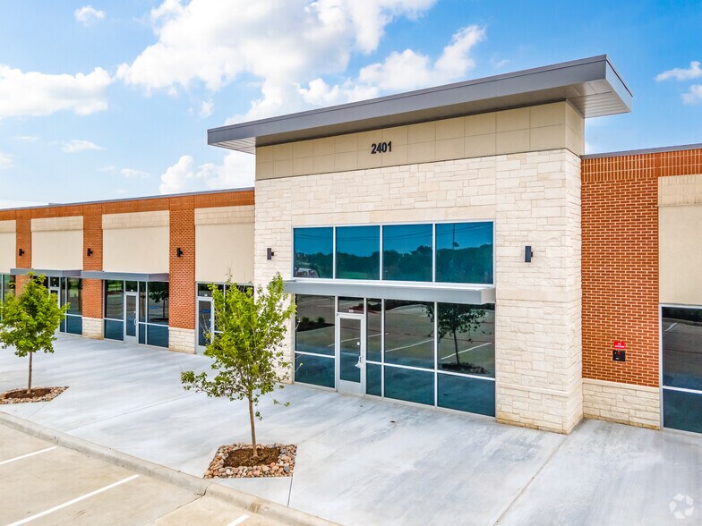 More Photos Of 2401 Little Elm Pkwy, Little Elm General Retail For Lease