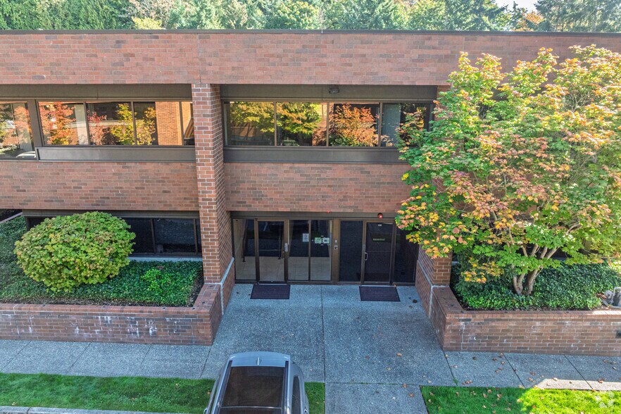 More Photos Of 2320 130th Ave NE, Bellevue Office For Lease
