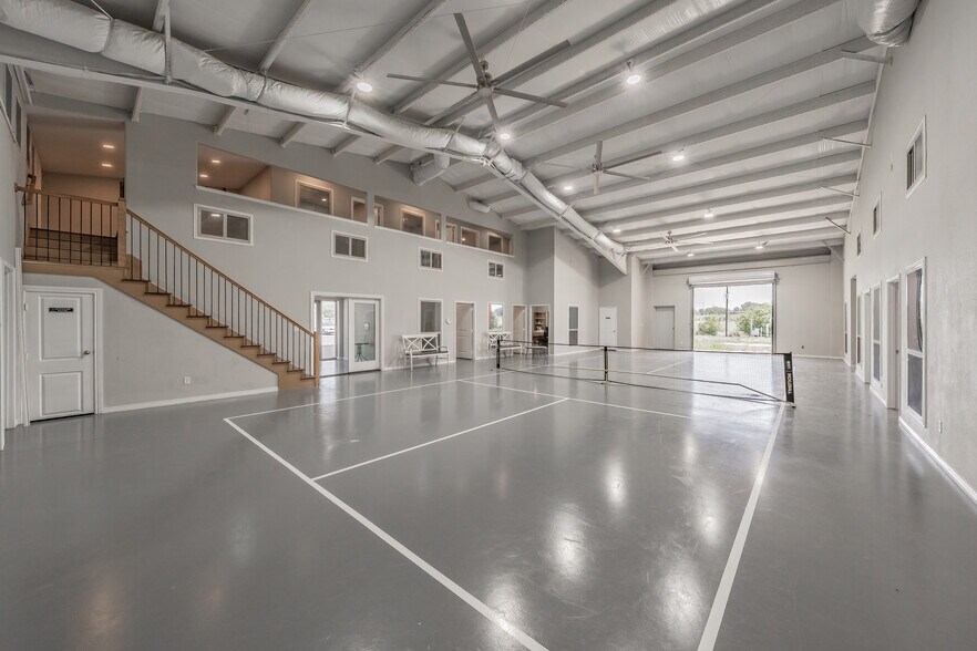 More Photos Of 20181 S State Highway 78, Leonard Industrial For Lease