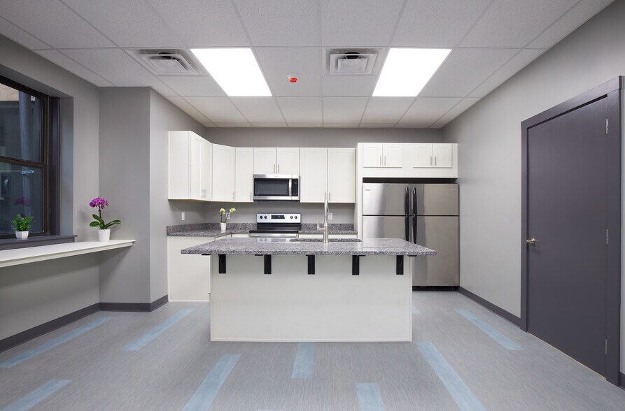 More Photos Of 901-907 West St, Pittsburgh Office Residential For Lease