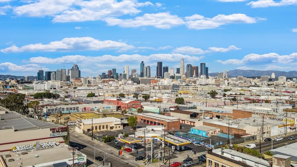 More Photos Of 1541 S Central Ave, Los Angeles General Retail For Sale