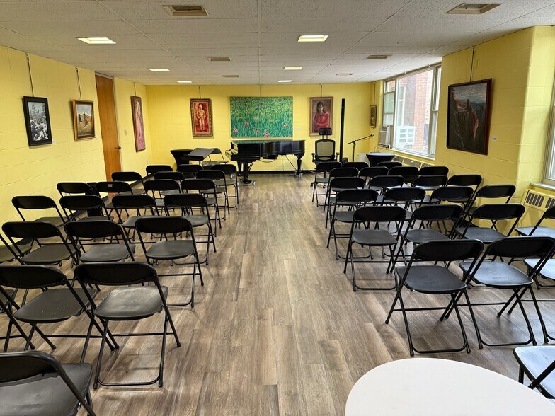 More Photos Of 21 Cromwell Rd, Cincinnati Religious Facility For Sale