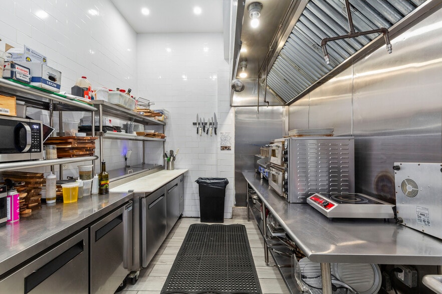 More Photos Of 1143-1159 Second Ave, New York Apartments For Lease