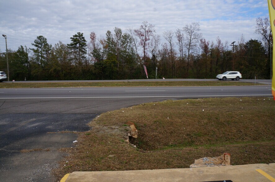 More Photos Of 33922 US Highway 280, Childersburg General Retail For Sale