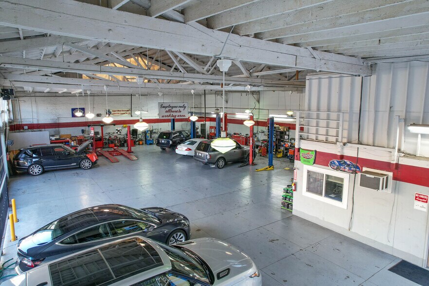 More Photos Of 2340-2350 Webster St, Oakland Auto Repair For Sale