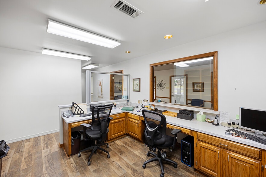 More Photos Of 1501 W C St, Russellville Healthcare For Sale