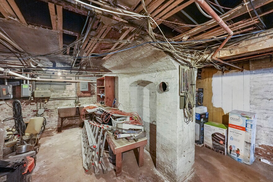 More Photos Of 137 Livingston Ave, New Brunswick Office Residential For Sale