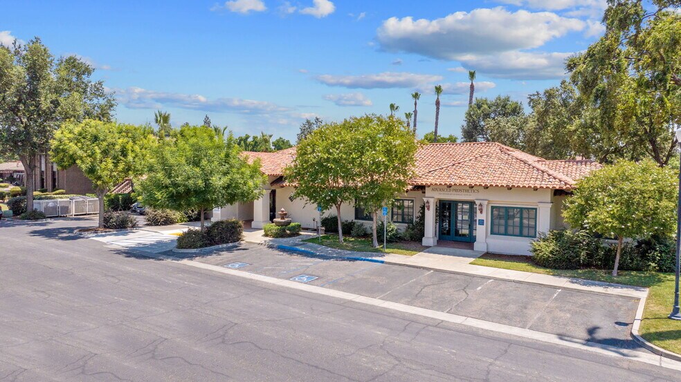 More Photos Of 5412 Avenida De Los Robles, Visalia Office For Lease