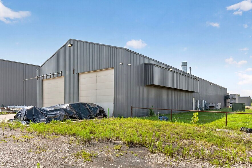 More Photos Of 287 Evergreen Rd, Strafford Industrial For Lease