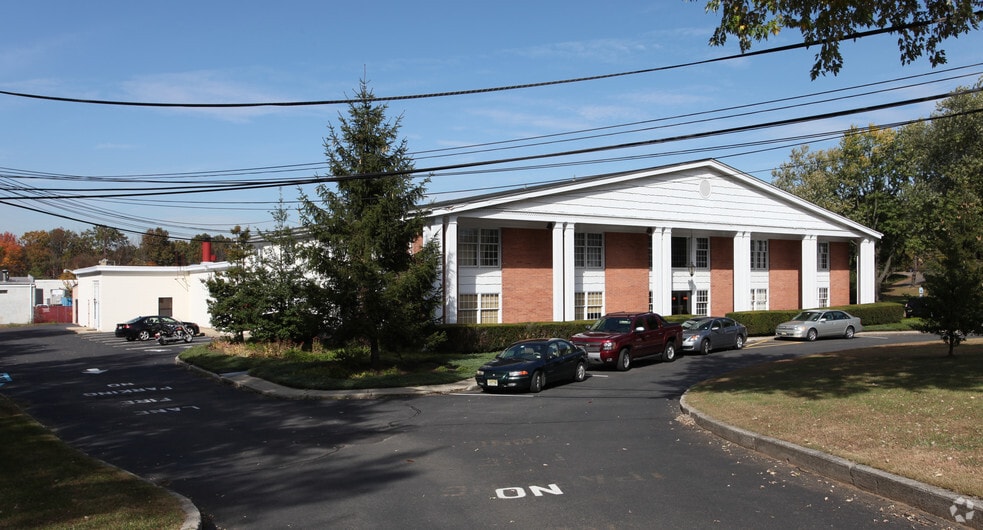 More Photos Of 3145 Bordentown Ave, Parlin Showroom For Sale