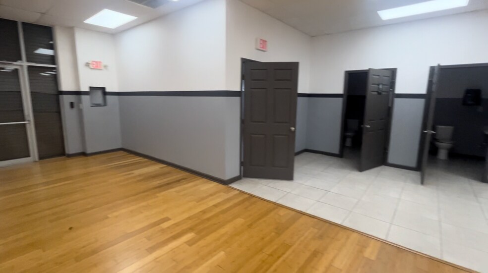 More Photos Of 13740 NW 19th Ave, Opa-locka Warehouse For Lease