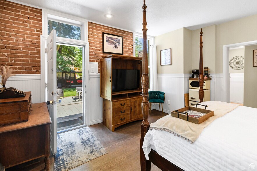 More Photos Of 310 N Main St, Monroe Hotel For Sale