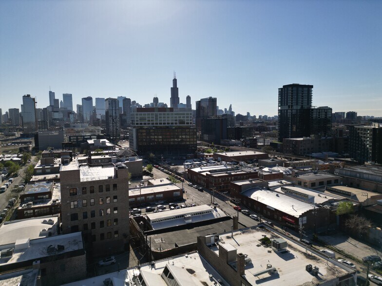 More Photos Of 1510-1512 W Fulton St, Chicago Warehouse For Lease