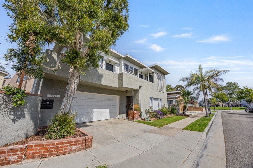 More Photos Of 1521 Marine Ave, Seal Beach Apartments For Sale