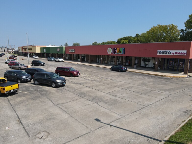 More Photos Of 1502-1508 N Cunningham Ave, Urbana Storefront For Sale