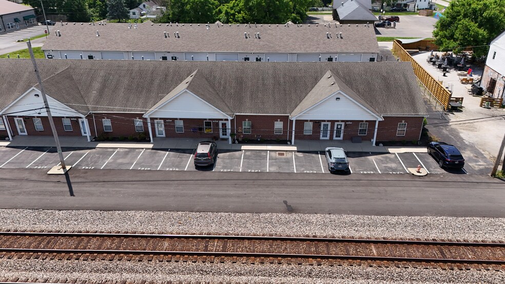 More Photos Of 7909-7925 Station St, Columbus Flex For Lease