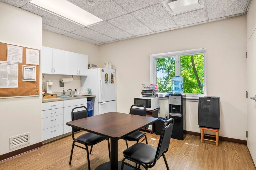 More Photos Of 25 Delaware Ave, Delmar Office For Sale
