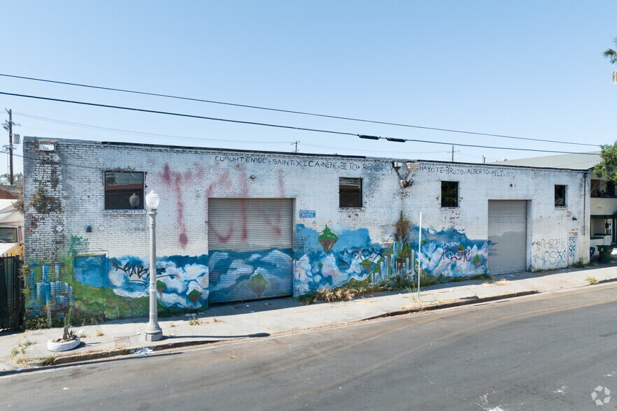 More Photos Of 1419 W 24th St, Los Angeles Warehouse For Sale