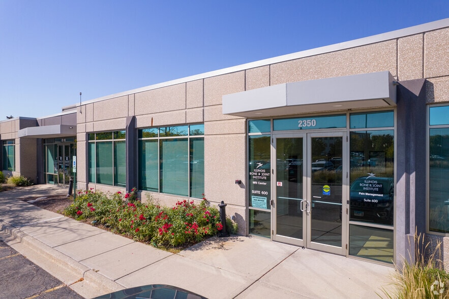 Primary Photo Of 2350 Ravine Way, Glenview Medical For Lease