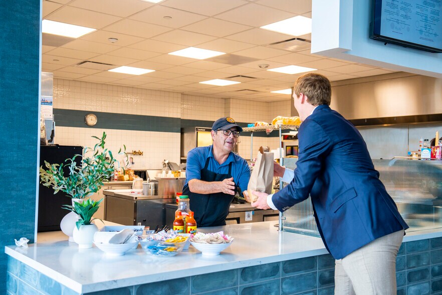 More Photos Of 2600 Via Fortuna, Austin Unknown For Lease