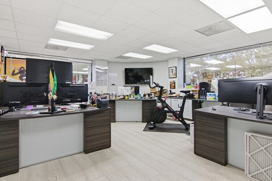 More Photos Of 1640 W Oakland Park Blvd, Fort Lauderdale Office For Sale