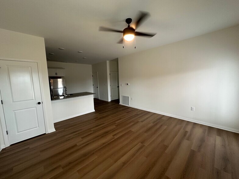 More Photos Of 5438 Bakers Spring St, Bowling Green Apartments For Sale
