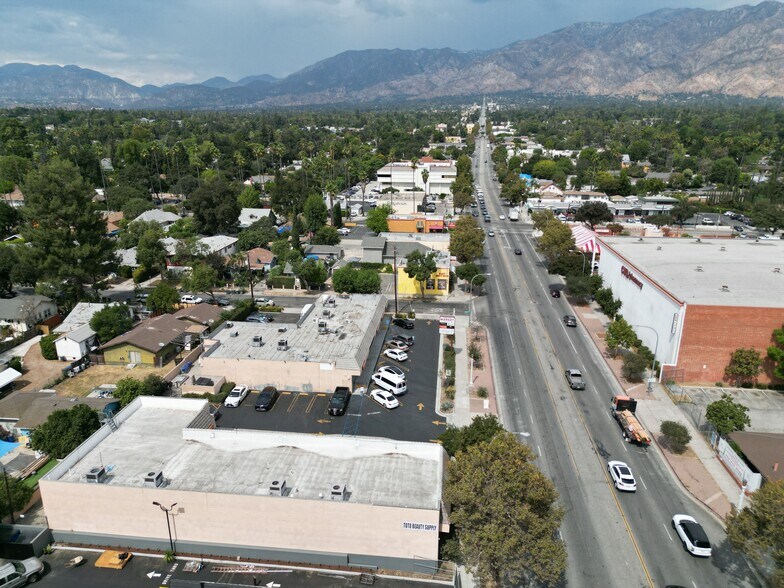 More Photos Of 825-829 N Lake Ave, Pasadena Freestanding For Lease