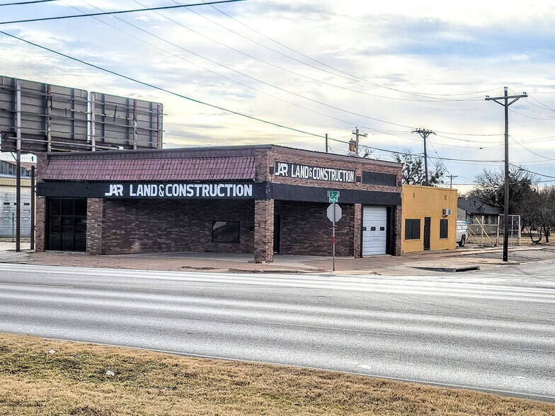 More Photos Of 1583 S 1st St, Abilene Light Distribution For Sale