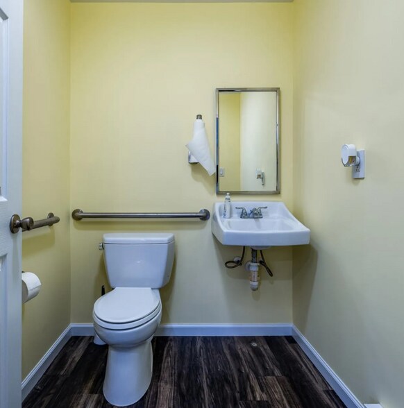 More Photos Of 4 First St, Luray Freestanding For Sale