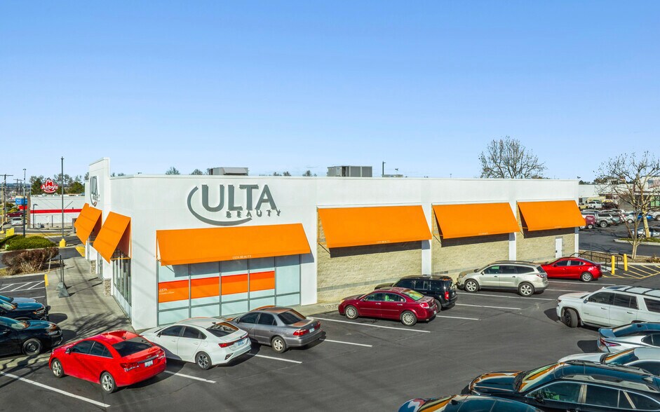 More Photos Of 1232 N Columbia Center Blvd, Kennewick Freestanding For Sale