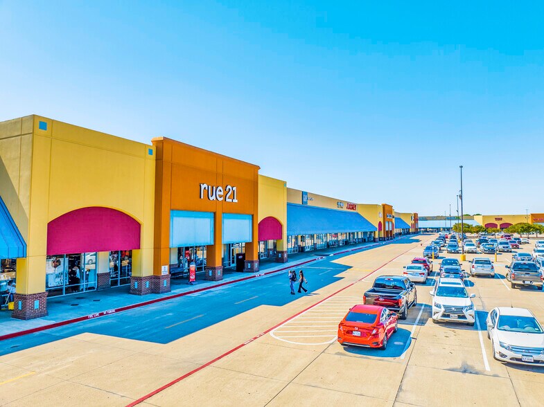 More Photos Of 301 Tanger Dr, Terrell Unknown For Lease