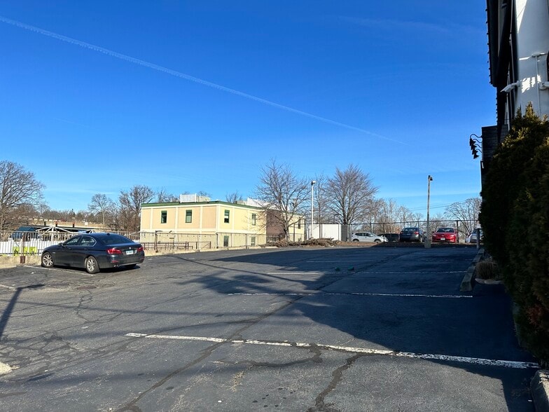 More Photos Of 348 Black Rock Tpke, Fairfield Restaurant For Sale