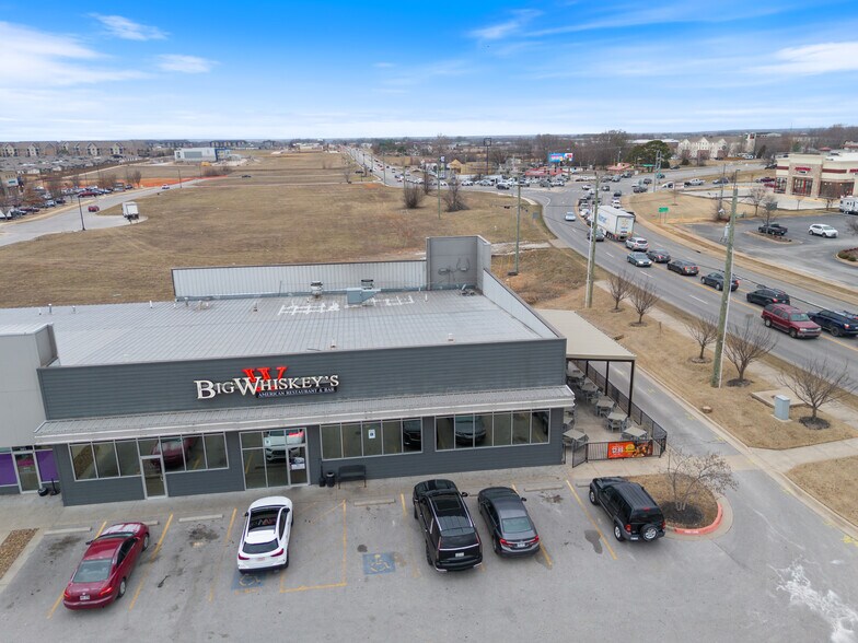 More Photos Of 3600 SE Guess Who Dr, Bentonville Storefront For Lease