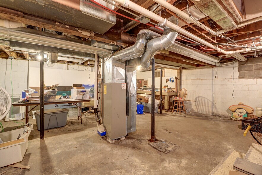 More Photos Of 603 W Rock Falls Rd, Rock Falls General Retail For Sale