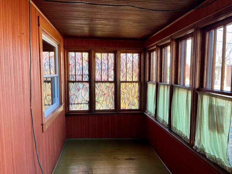 More Photos Of 321 Broadway, Chesterton Storefront Retail Office For Sale