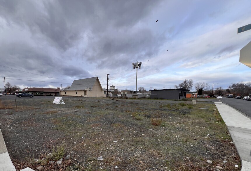 Primary Photo Of 601 Nob Hill Blvd, Yakima Land For Lease
