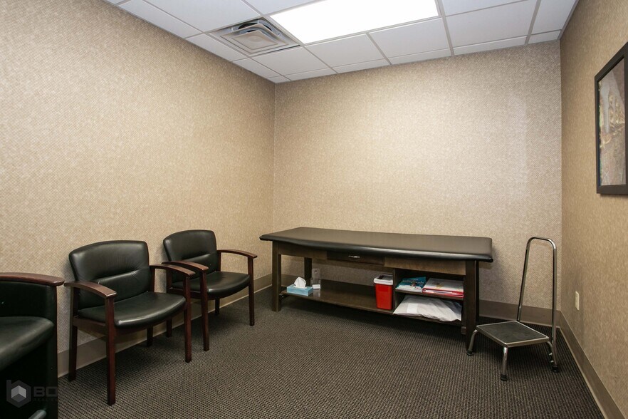 More Photos Of 7171 N University Dr, Tamarac Medical For Sale