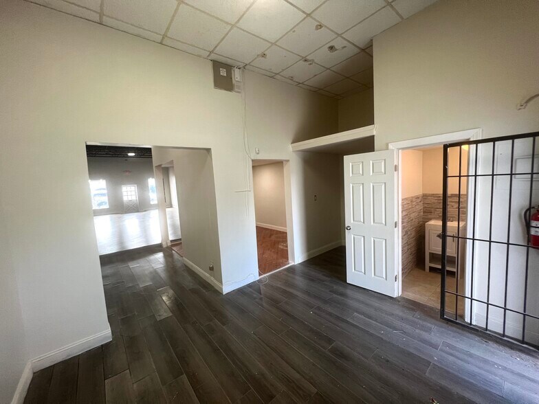 Primary Photo Of 67-75 N Federal Hwy, Dania Beach Freestanding For Lease