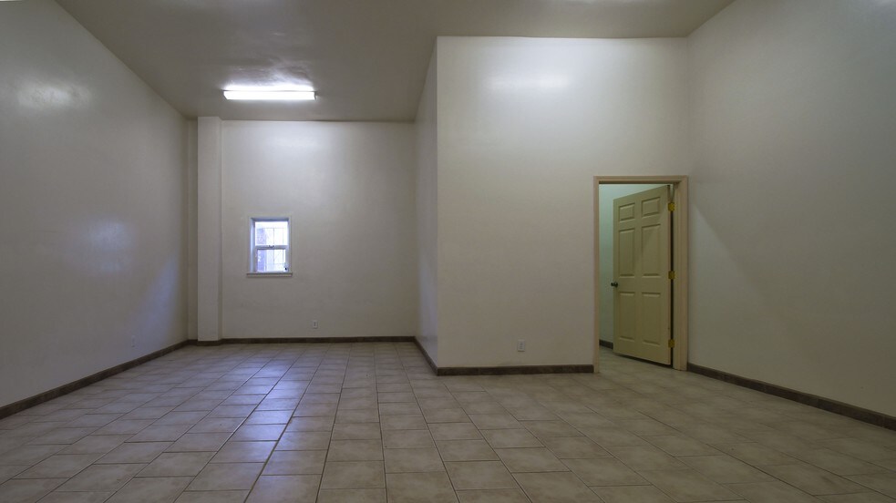 More Photos Of 530 Union Ave, Bakersfield Storefront Retail Office For Sale