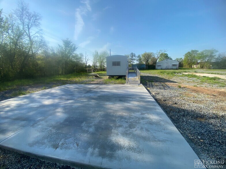 More Photos Of 1853 Jeffersonville Rd Rd, Macon-Bibb Warehouse For Sale