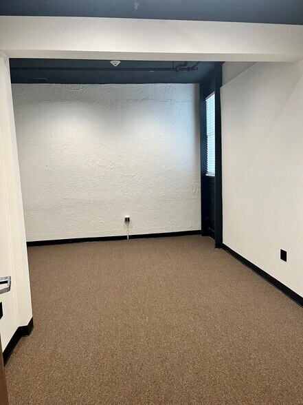 More Photos Of 3638 University Ave, Riverside Office Residential For Lease