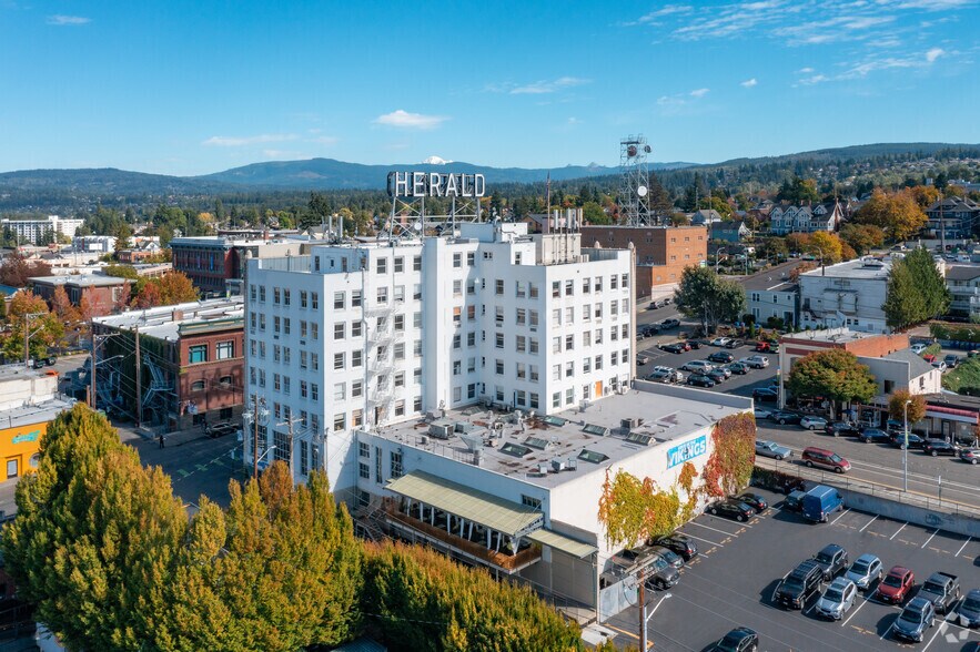 More Photos Of 1155 N State St, Bellingham Office For Lease