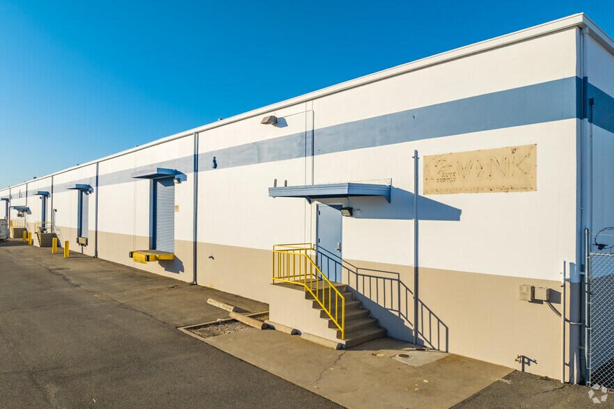 More Photos Of 8141 Elder Creek Rd, Sacramento Warehouse For Sale