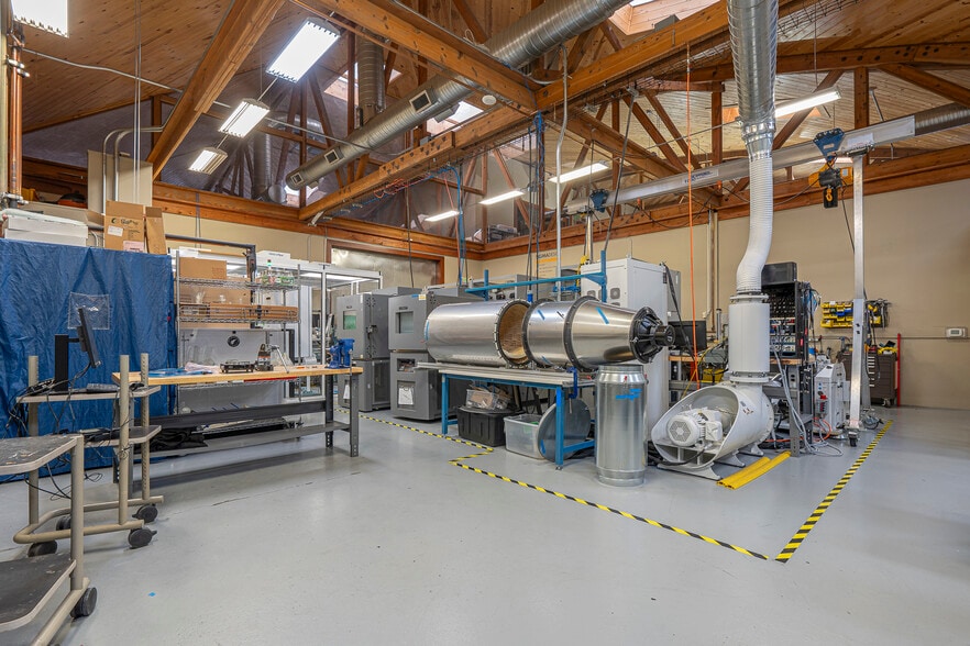 More Photos Of 1714 Broadway St, Vancouver Auto Repair For Lease