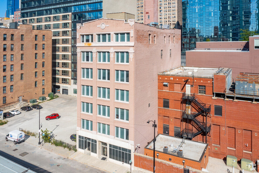 Primary Photo Of 701 S LaSalle St, Chicago Light Manufacturing For Sale