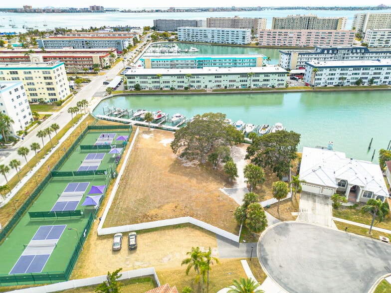 More Photos Of 5814 Skimmer Point S blvd, Gulfport Marina For Sale