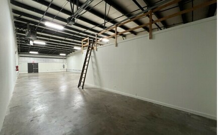 More Photos Of 11416 Kiley Dr, Huntley Warehouse For Sale