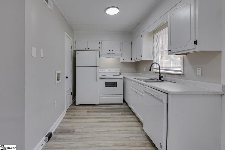 More Photos Of 6526 White Horse Rd, Greenville Apartments For Sale